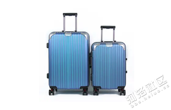 坐飞机行李箱免费托运不能超过多少斤2